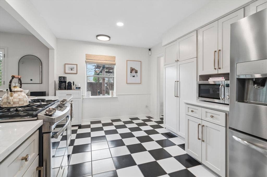 11631 Saxon Street, Dallas, TX 75218 11631 Saxon Street, Dallas, TX 75218