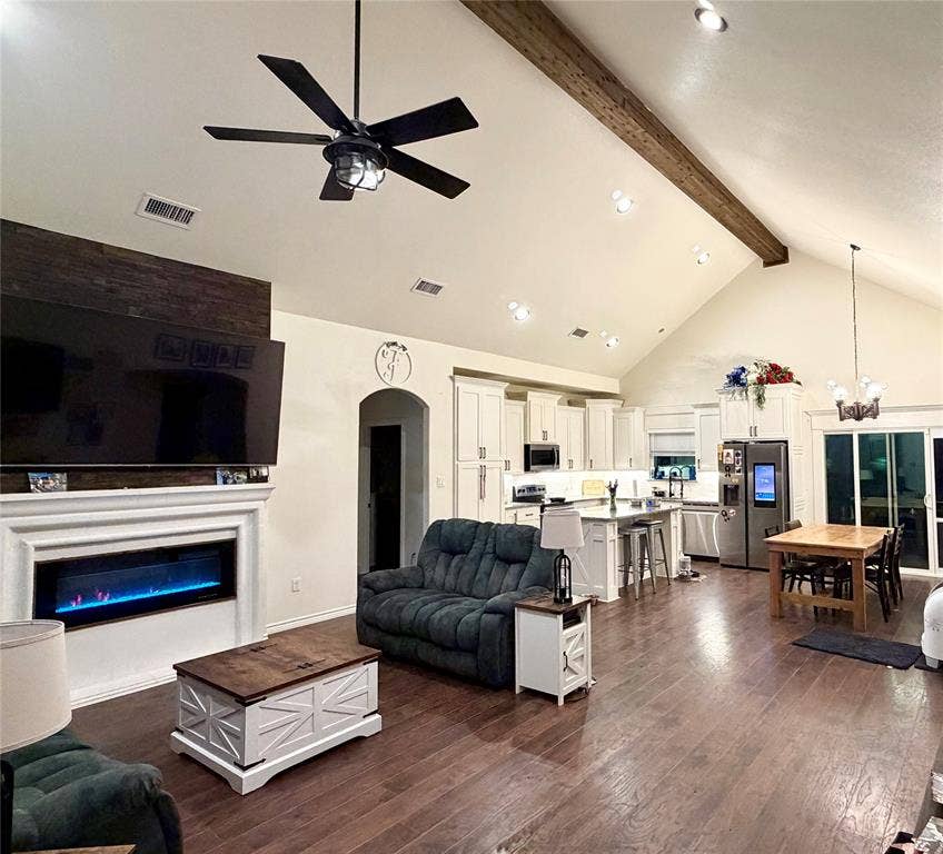 5022 Guadalupe Court, Granbury, TX 76048 5022 Guadalupe Court, Granbury, TX 76048