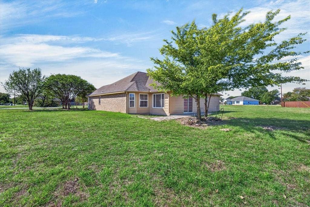 204 Bounding Main Street, Gun Barrel City, TX 75156 204 Bounding Main Street, Gun Barrel City, TX 75156