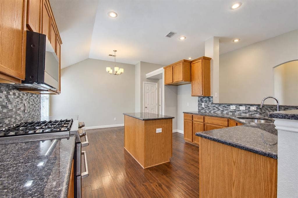 6316 Lakewood Drive, Sachse, TX 75048 6316 Lakewood Drive, Sachse, TX 75048
