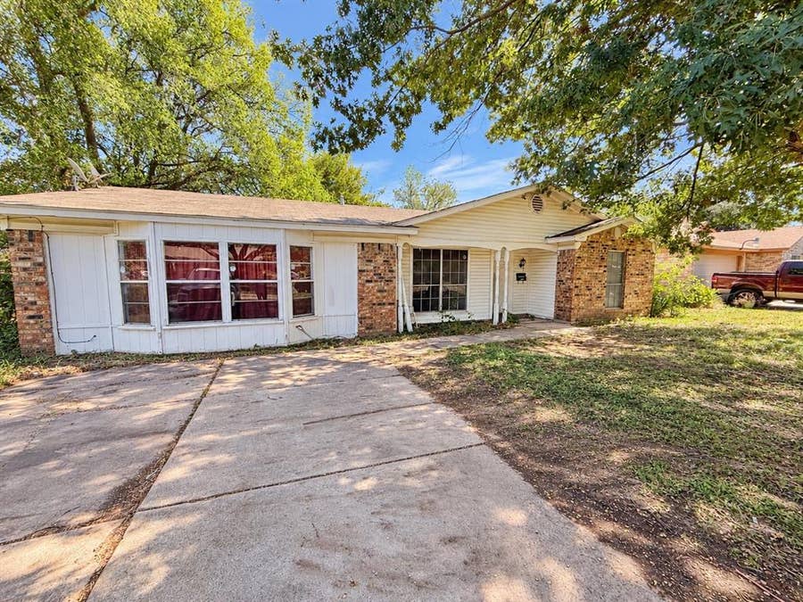 Property photo for 5641 Conlin Drive, Fort Worth, TX