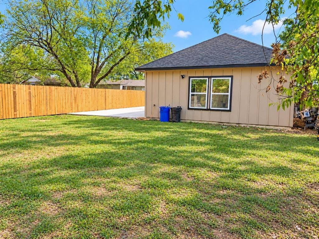 707 N Blanche Street, Terrell, TX 75160 707 N Blanche Street, Terrell, TX 75160