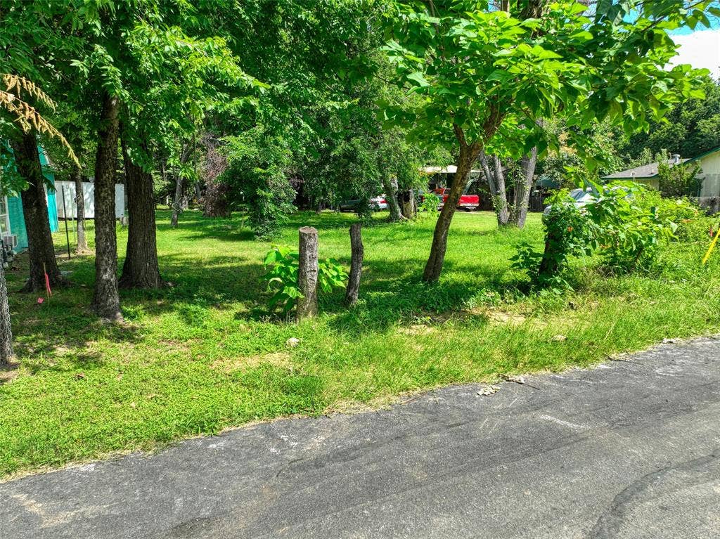 3907 Agnes Street, Dallas, TX 75210 3907 Agnes Street, Dallas, TX 75210