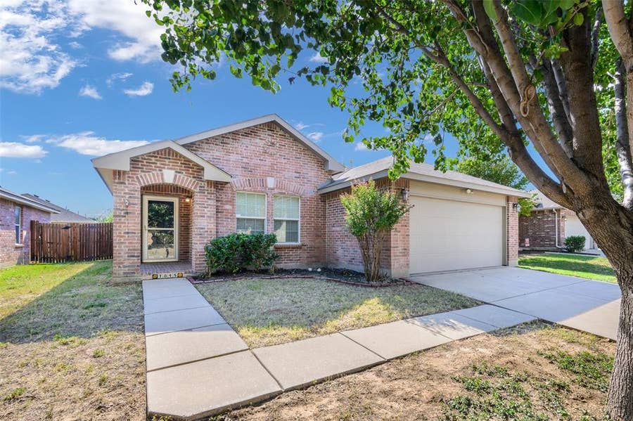 Property photo for 7045 Derbyshire Drive, Fort Worth, TX