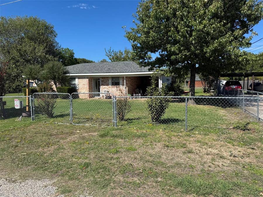 Property photo for 4508 Village Court, Granbury, TX