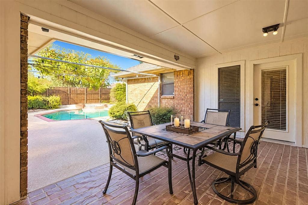 1237 STONEWALL Street, Garland, TX 75043 1237 STONEWALL Street, Garland, TX 75043