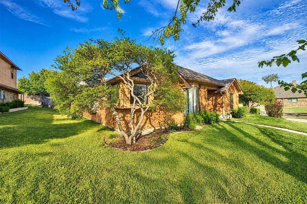 1237 STONEWALL Street, Garland, TX 75043 1237 STONEWALL Street, Garland, TX 75043