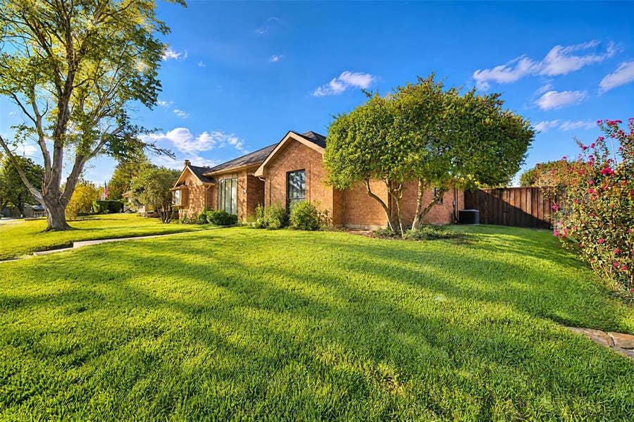 Property photo for 1237 STONEWALL Street, Garland, TX