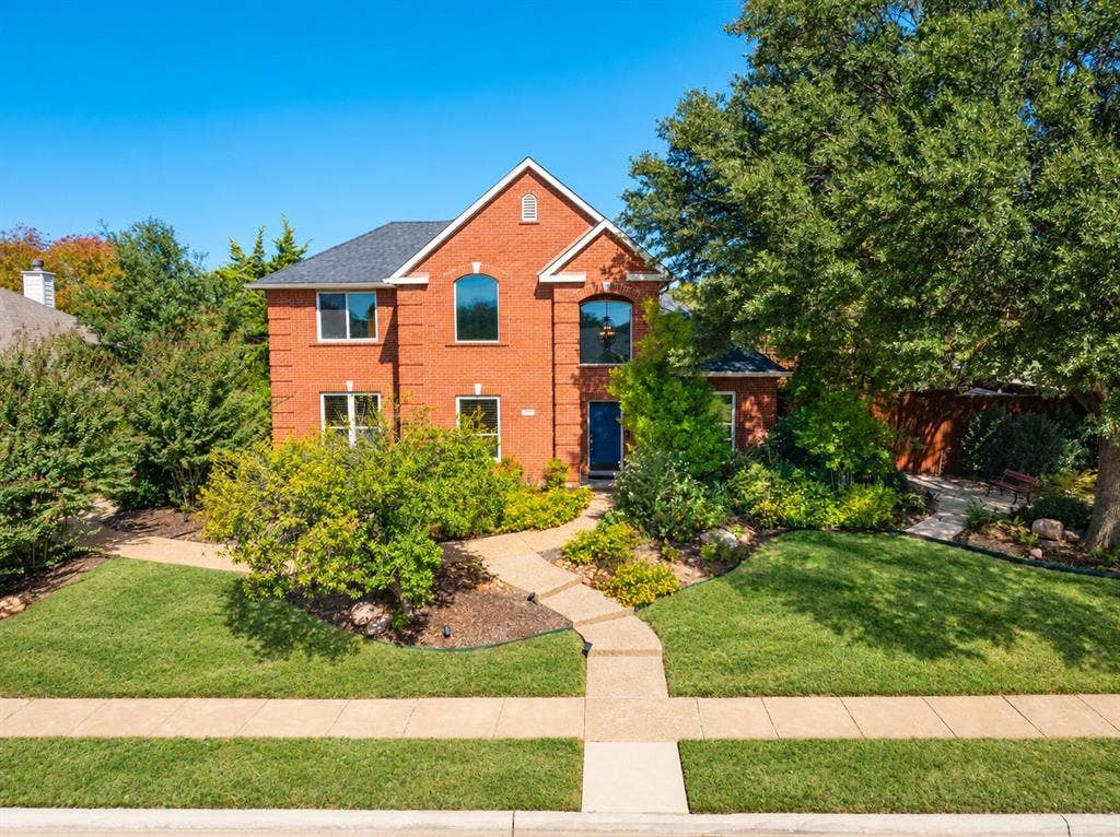 2801 Cascade Drive, Plano, TX 75025 2801 Cascade Drive, Plano, TX 75025