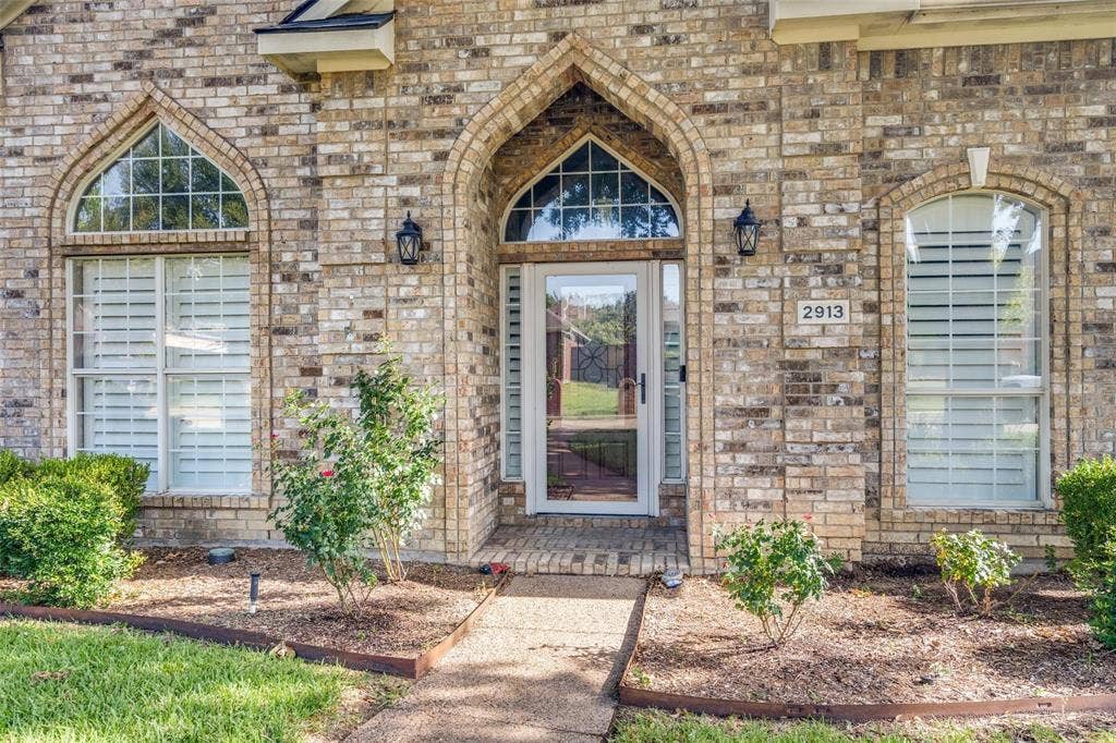2913 Bellerive Drive, Plano, TX 75025 2913 Bellerive Drive, Plano, TX 75025