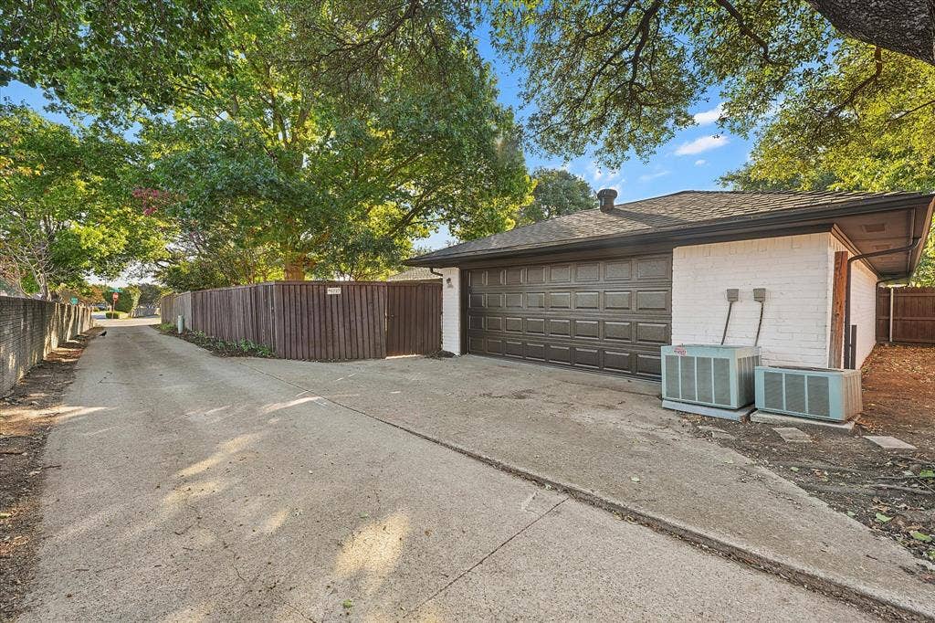 6727 Southpoint Drive, Dallas, TX 75248 6727 Southpoint Drive, Dallas, TX 75248