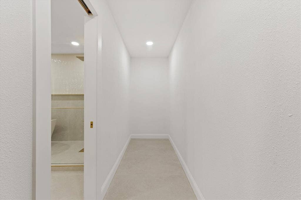 6727 Southpoint Drive, Dallas, TX 75248 6727 Southpoint Drive, Dallas, TX 75248