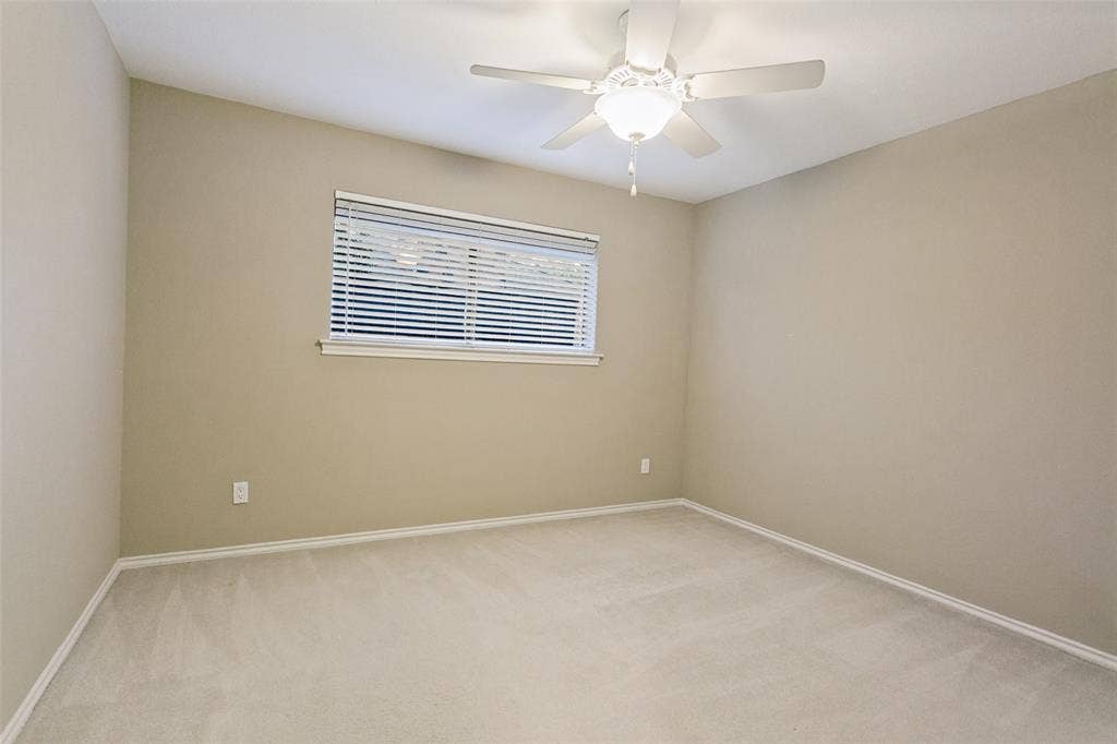 2404 Monmouth Court, Plano, TX 75075 Secondary bedroom without staging