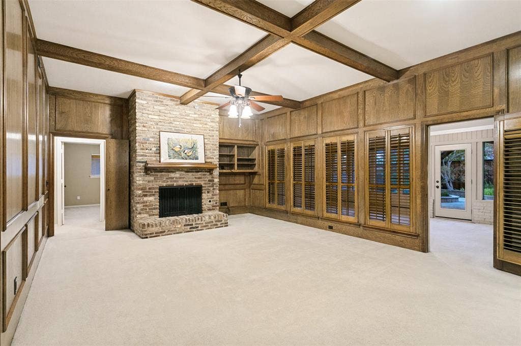 2404 Monmouth Court, Plano, TX 75075 Great room without staging