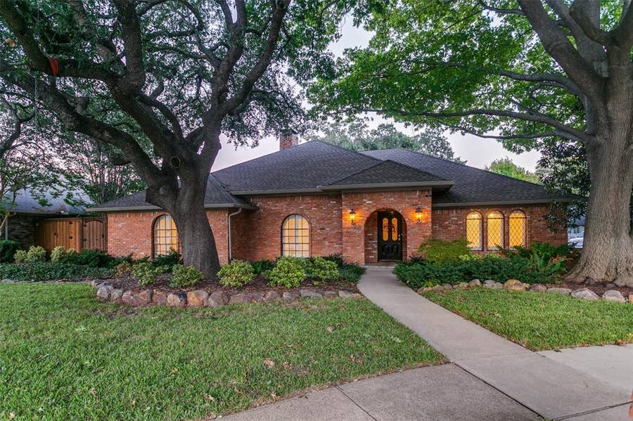 Property photo for 2404 Monmouth Court, Plano, TX