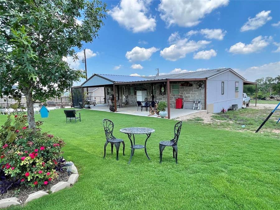 Property photo for 119 Overlook Trail, Azle, TX
