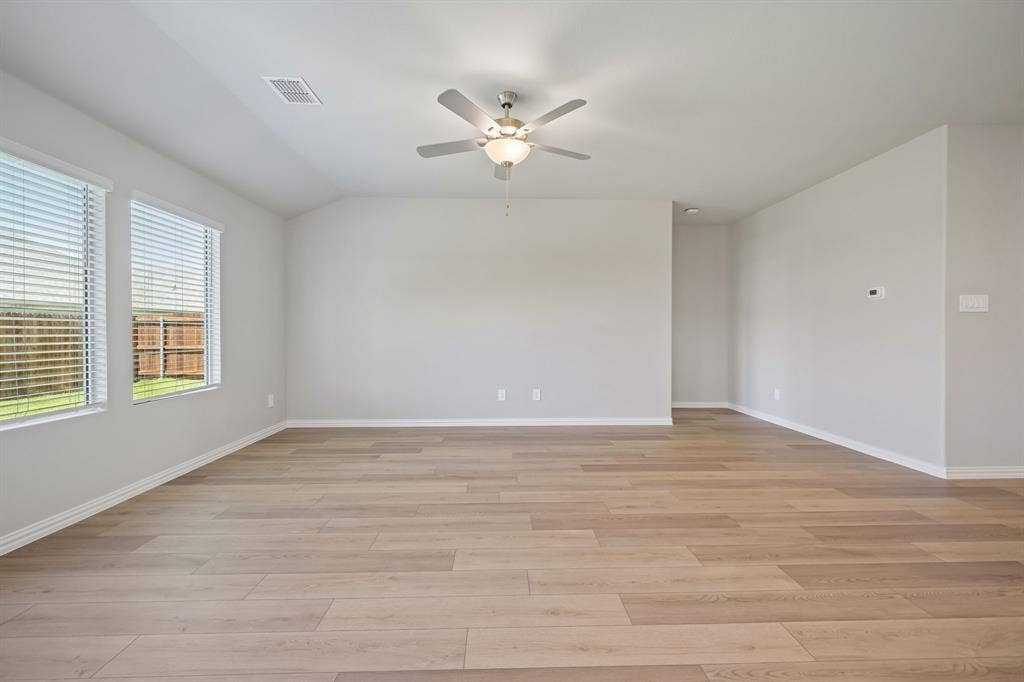 1628 Gardendale Hollow Lane, Anna, TX 75409 Photo is not of the actual home, but is an inspirational photo of builder’s model home and may depict options, furnishings, and/or decorator features that are not included.