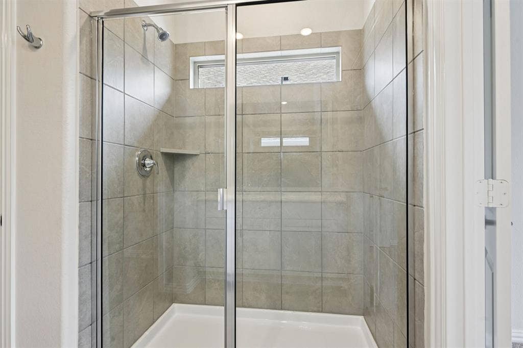 4120 Benbrook Drive, Farmersville, TX 75442 Photo is not of the actual home, but is an inspirational photo of builder’s model home and may depict options, furnishings, and/or decorator features that are not included.