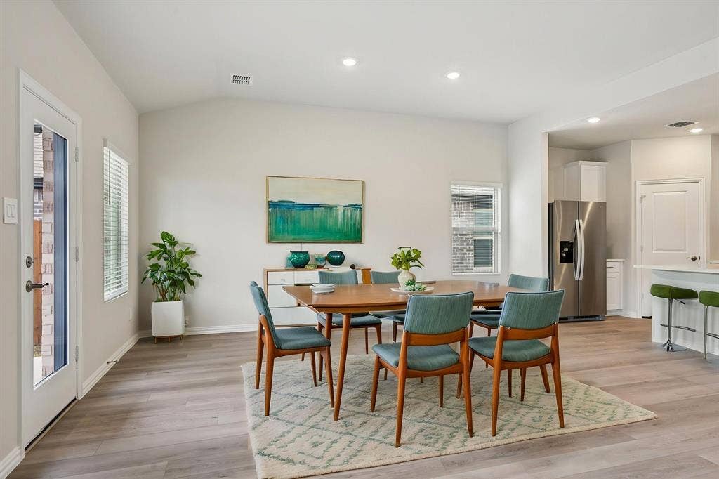 4120 Benbrook Drive, Farmersville, TX 75442 Photo is not of the actual home, but is an inspirational photo of builder’s model home and may depict options, furnishings, and/or decorator features that are not included.