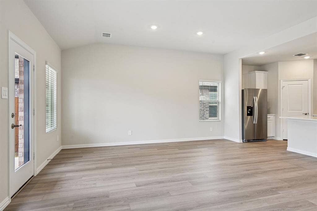4120 Benbrook Drive, Farmersville, TX 75442 Photo is not of the actual home, but is an inspirational photo of builder’s model home and may depict options, furnishings, and/or decorator features that are not included.
