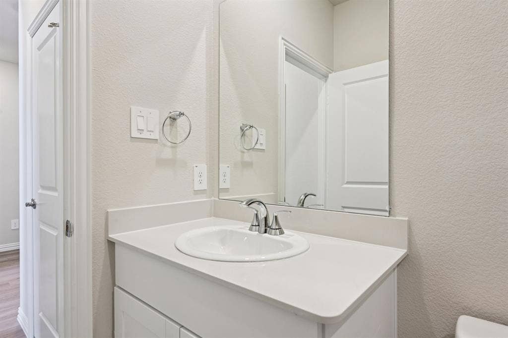 4120 Benbrook Drive, Farmersville, TX 75442 Photo is not of the actual home, but is an inspirational photo of builder’s model home and may depict options, furnishings, and/or decorator features that are not included.