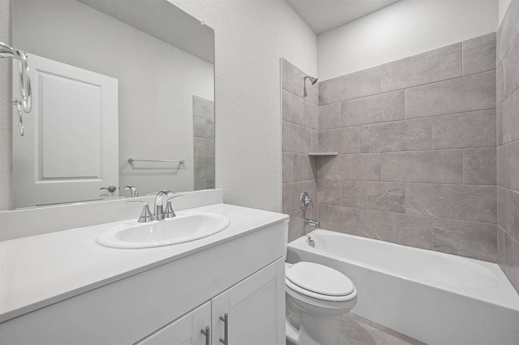 Photo is not of the actual home, but is an inspirational photo of builder’s model home and may depict options, furnishings, and/or decorator features that are not included.