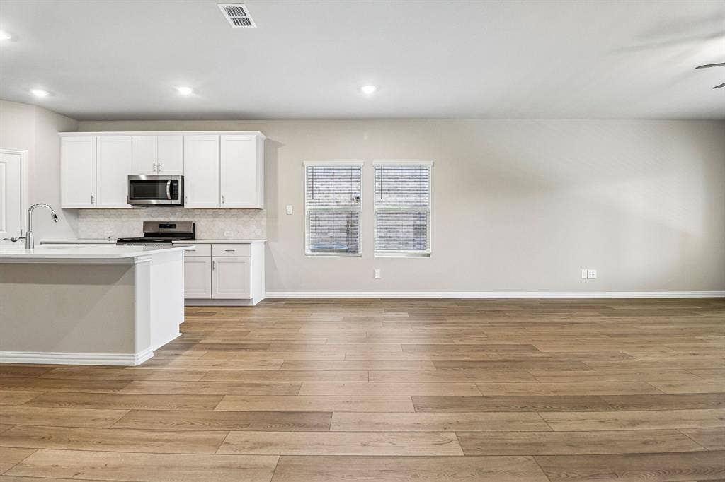 3507 Bastrop Drive, Farmersville, TX 75442 Photo is not of the actual home, but is an inspirational photo of builder’s model home and may depict options, furnishings, and/or decorator features that are not included.