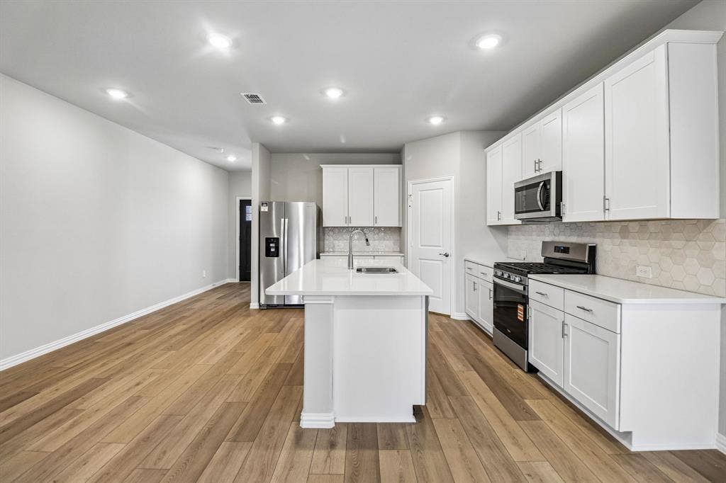 3507 Bastrop Drive, Farmersville, TX 75442 Photo is not of the actual home, but is an inspirational photo of builder’s model home and may depict options, furnishings, and/or decorator features that are not included.
