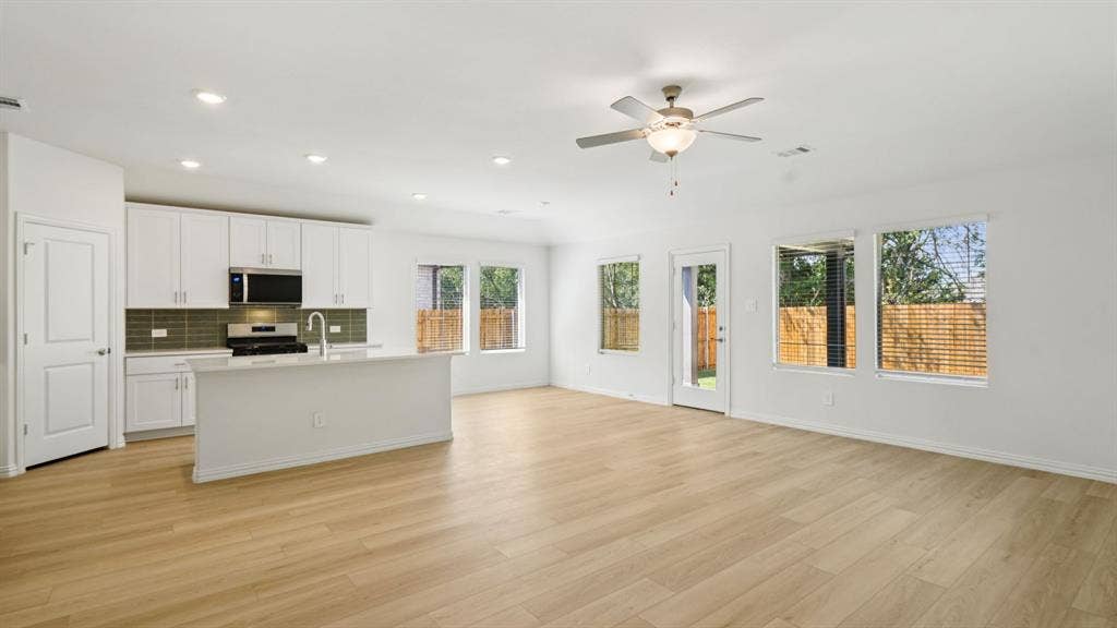 3505 Bastrop Drive, Farmersville, TX 75442 Photo is not of the actual home, but is an inspirational photo of builder’s model home and may depict options, furnishings, and/or decorator features that are not included.