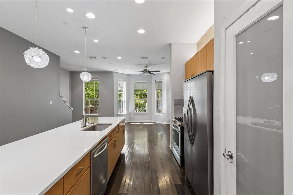 15730 Seabolt Place, Addison, TX 75001 15730 Seabolt Place, Addison, TX 75001