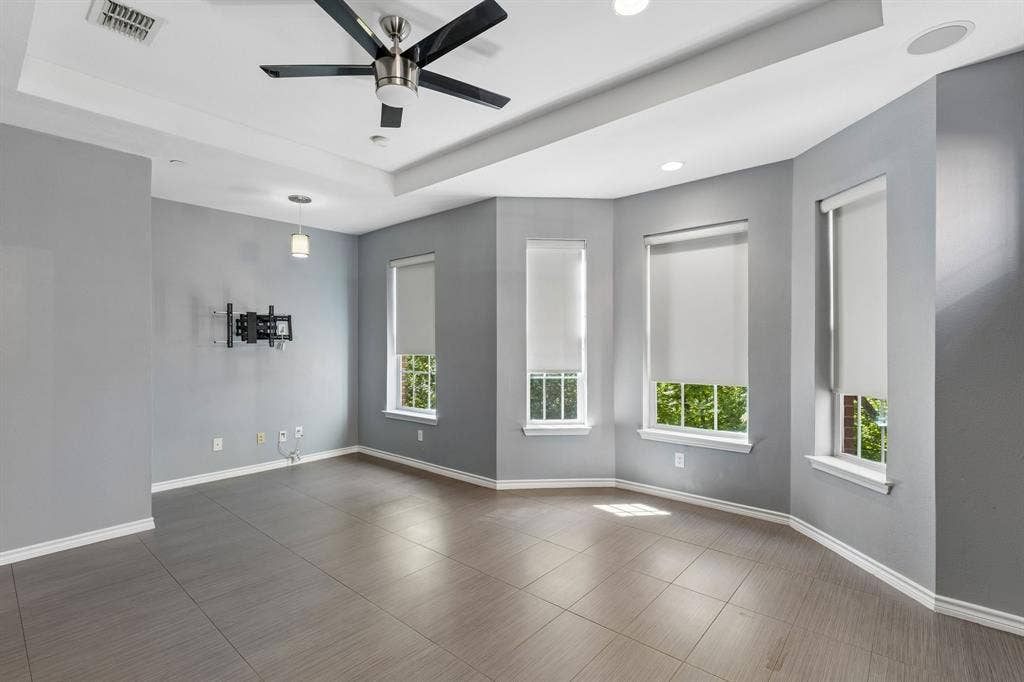 15730 Seabolt Place, Addison, TX 75001 Primary bedroom