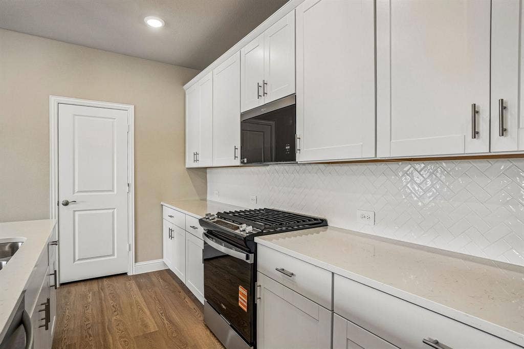 Photo is not of the actual home, but is an inspirational photo of builder’s model home and may depict options, furnishings, and/or decorator features that are not included.