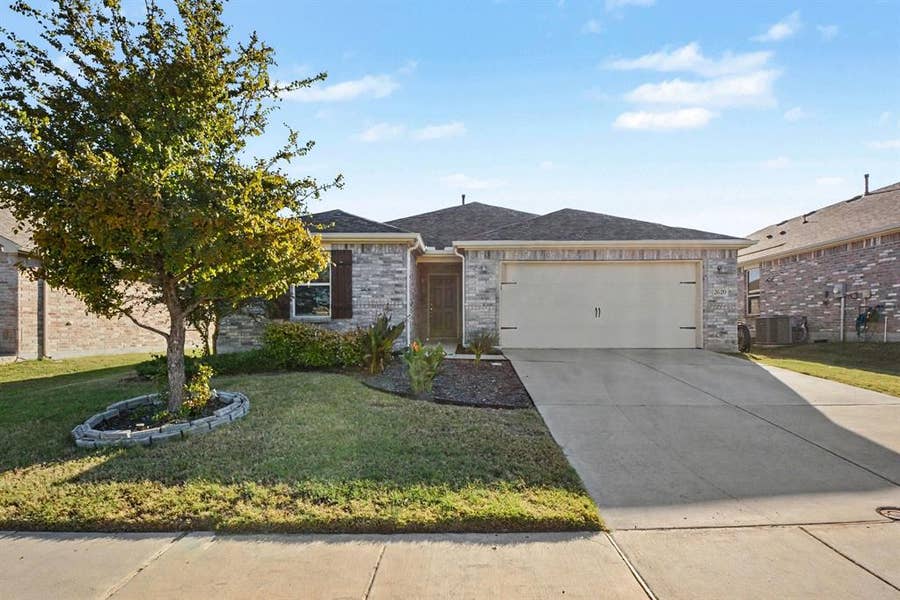 Property photo for 2620 Wayne Avenue, Aubrey, TX