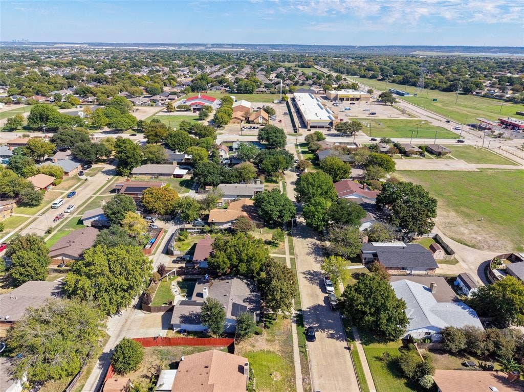 1901 Dodge Trail, Grand Prairie, TX 75052 1901 Dodge Trail, Grand Prairie, TX 75052