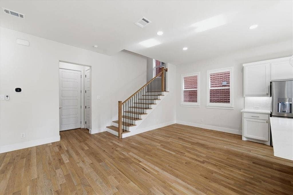 7108 Brisa Drive, Dallas, TX 75223 7108 Brisa Drive, Dallas, TX 75223