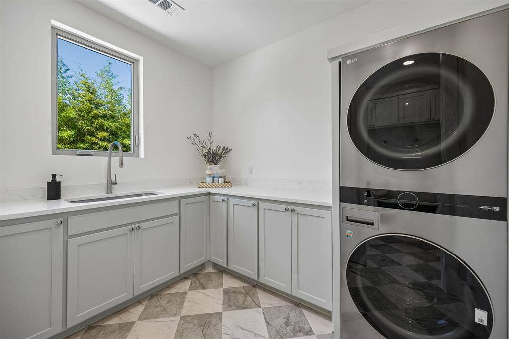 11131 Hillcrest Road, Dallas, TX 75230 11131 Hillcrest Road, Dallas, TX 75230