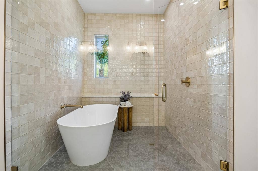 11131 Hillcrest Road, Dallas, TX 75230 11131 Hillcrest Road, Dallas, TX 75230