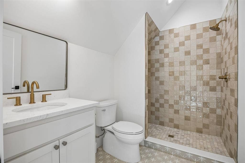11131 Hillcrest Road, Dallas, TX 75230 11131 Hillcrest Road, Dallas, TX 75230