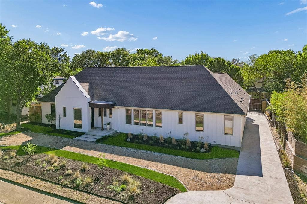 11131 Hillcrest Road, Dallas, TX 75230 11131 Hillcrest Road, Dallas, TX 75230