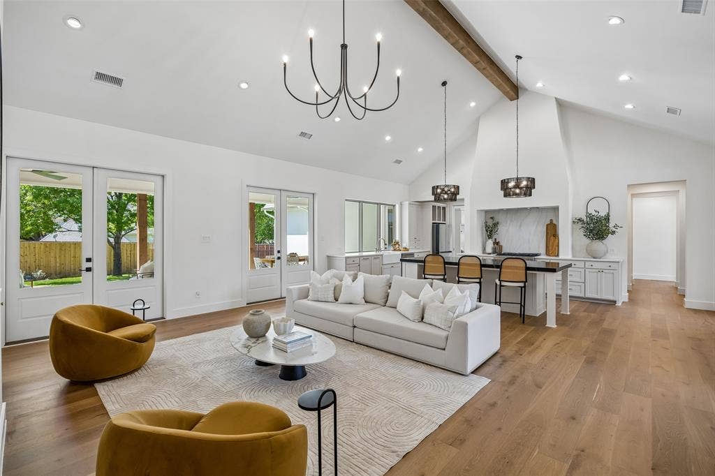 11131 Hillcrest Road, Dallas, TX 75230 11131 Hillcrest Road, Dallas, TX 75230