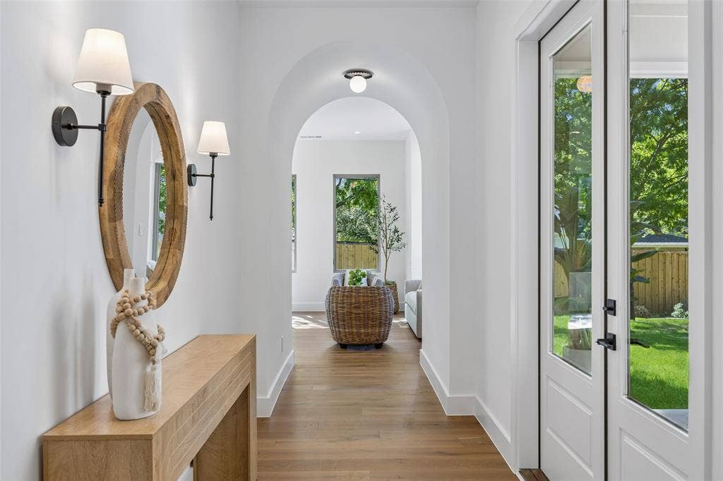 11131 Hillcrest Road, Dallas, TX 75230 11131 Hillcrest Road, Dallas, TX 75230
