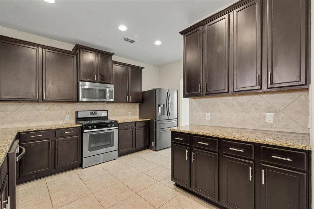 405 Winchester Drive, Celina, TX 75009 405 Winchester Drive, Celina, TX 75009