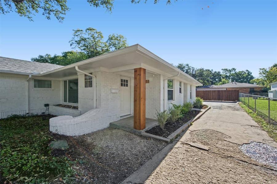 Property photo for 6524 Ravendale Lane, Dallas, TX
