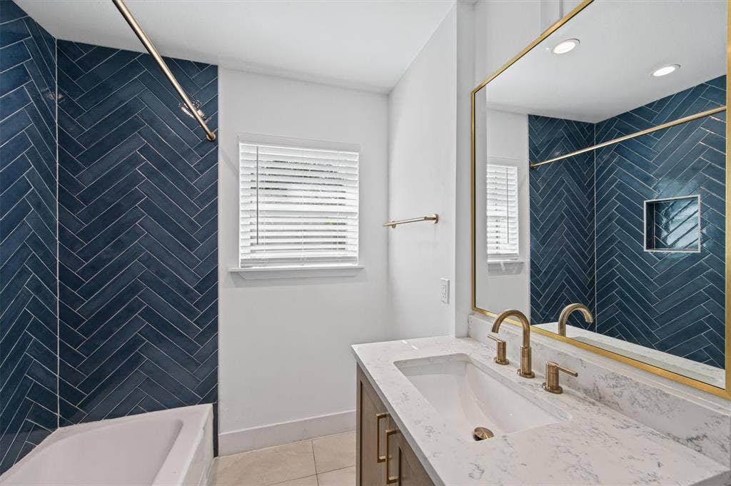 6524 Ravendale Lane, Dallas, TX 75214 6524 Ravendale Lane, Dallas, TX 75214