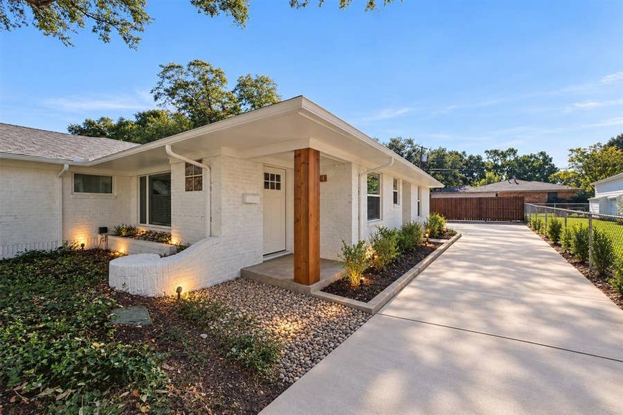 Property photo for 6524 Ravendale Lane, Dallas, TX