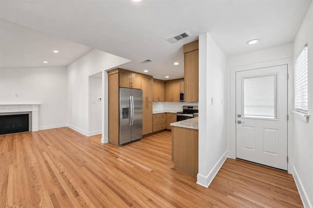 6524 Ravendale Lane, Dallas, TX 75214 6524 Ravendale Lane, Dallas, TX 75214