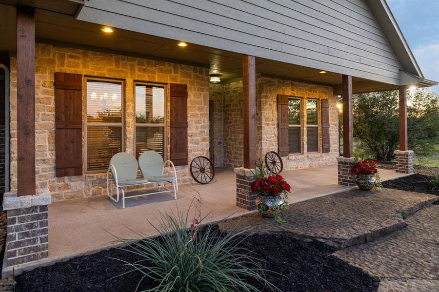 Property photo for 516 Spring Town Road, Van Alstyne, TX