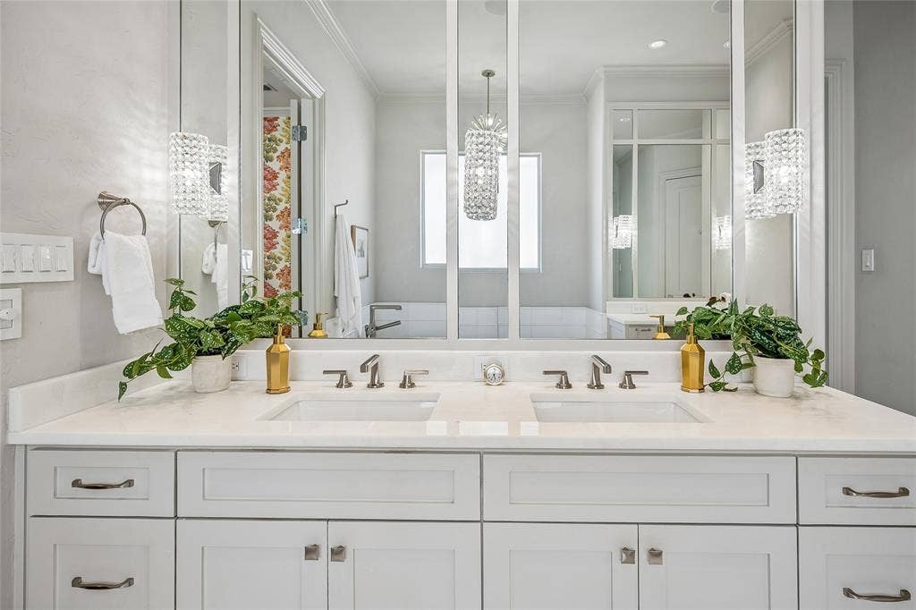 Double sink vanity