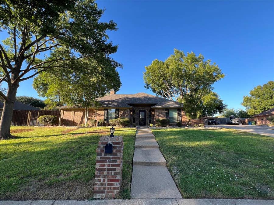 Property photo for 717 Highland Hills Lane, Highland Village, TX