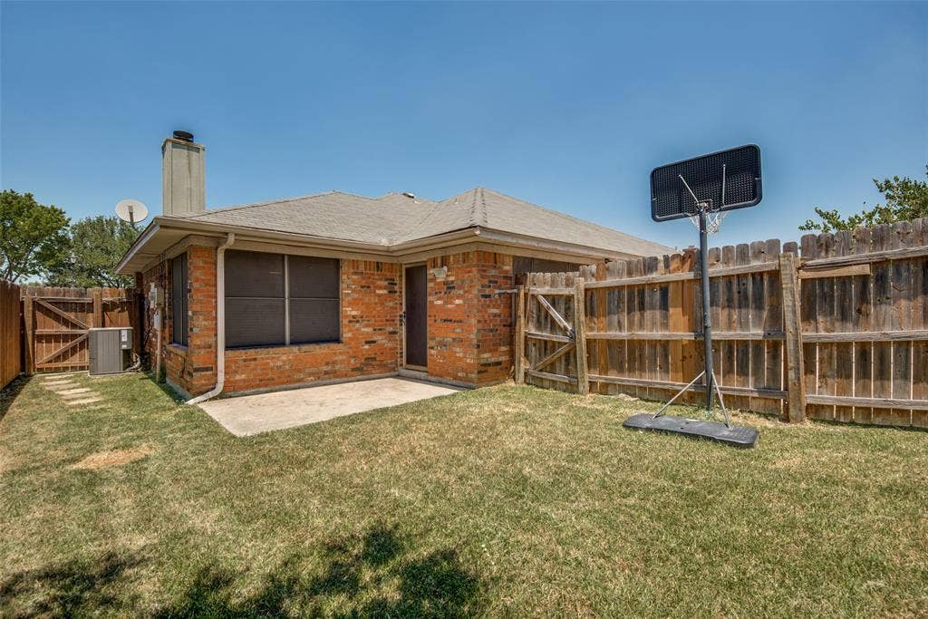 525 Grace Lane, Coppell, TX 75019 525 Grace Lane, Coppell, TX 75019